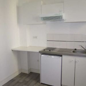 Location Appartement 1 pièce 25m² BORDEAUX 33000 - Photo 2