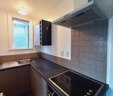 2 bedrooms 1 bathroom in city Thorndon with view. - Photo 6