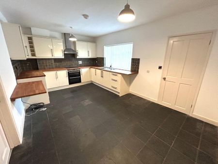 3 bedroom terraced house to rent - Photo 5