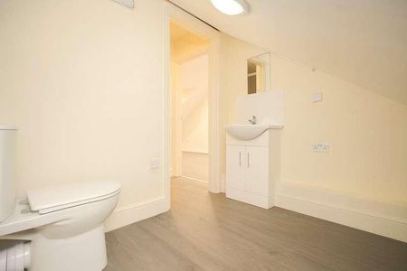 Delta Park, Wilsom Road, Alton, Hampshire, GU34 - Photo 2