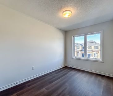 For Lease - 123 Sanderson Drive, Kawartha Lakes, Ontario - Photo 4