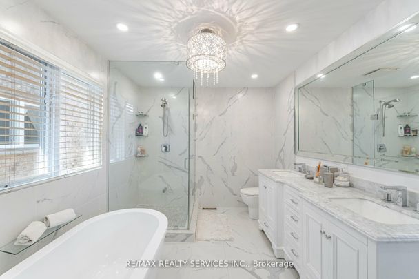 For Lease - 5749 Greensboro Drive, Mississauga, Ontario - Photo 1