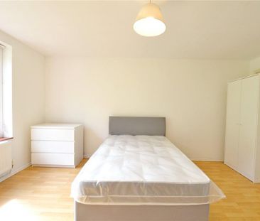 5 bedroom terraced house to rent - Photo 2