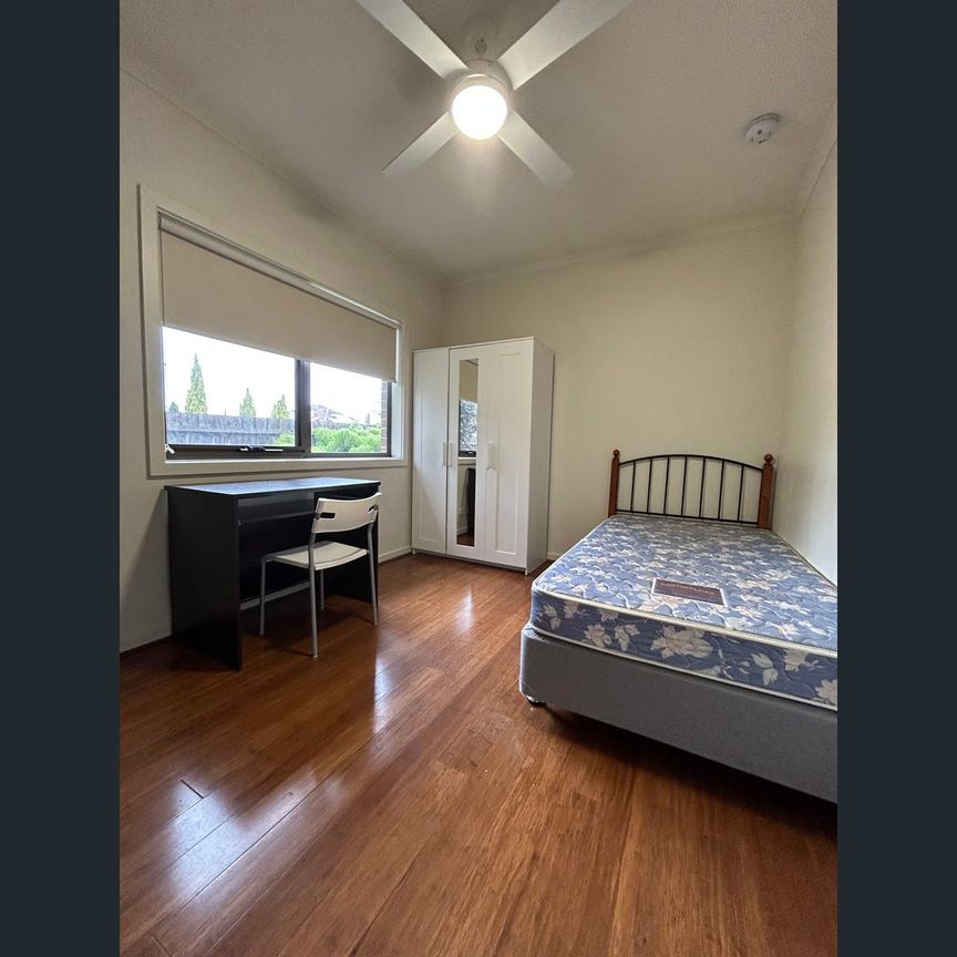 2/108 (R2) Wellington Road, Clayton, Vic 3168 - Photo 1