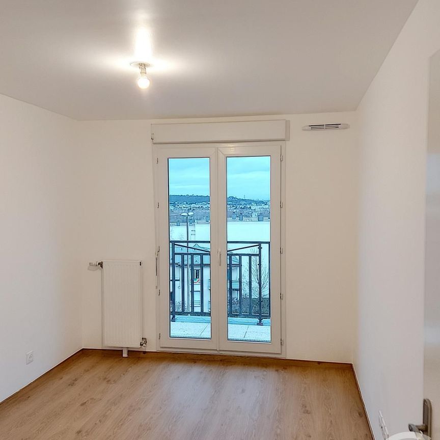 Appartement F3 À Louer 3 Pièces - 55,75 M - Photo 1