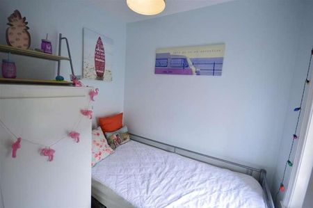 Grosvenor Road, (flat), YO11 - Photo 2