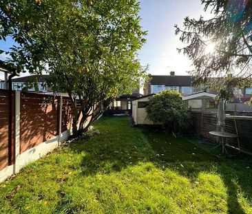 Hiliary Gardens, Stanmore, Middlesex, HA7 - Photo 3