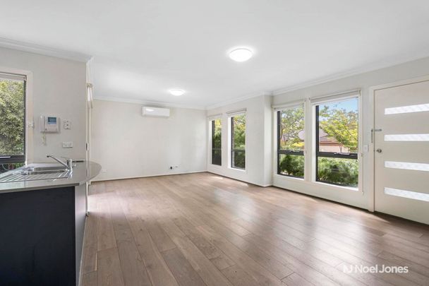 1/19 Bourke Street, RINGWOOD - Photo 1