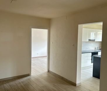 Large 4.5-room apartment in Le Locle - Photo 4