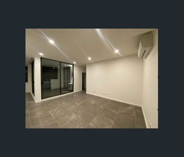 Spacious 2 Bedroom Residence in Premium Location - Photo 1