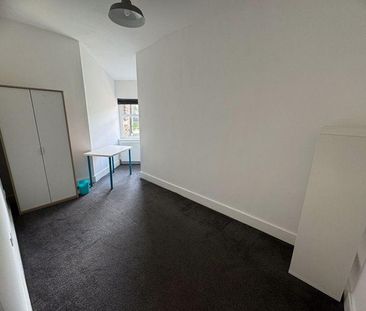 4 bedroom terraced house to rent - Photo 4