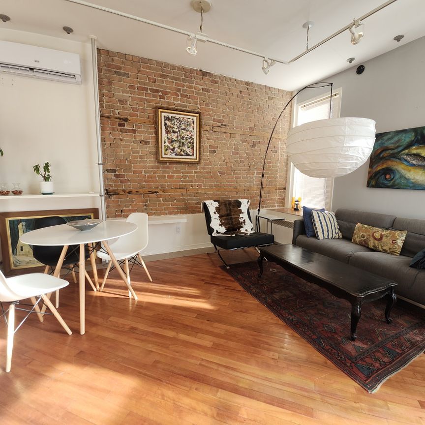 Appartement entièrement meublé d’une chambre sur 2 étages. - Photo 1