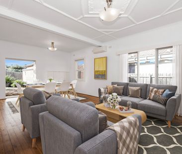 Thinking of selling? Contact our agent - Photo 2