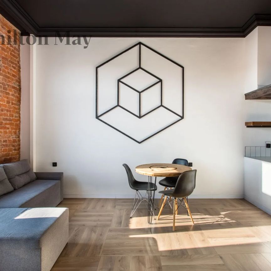 Ciekawe dwupokojowe mieszkanie w loftowym stylu, w centrum miasta. - Фото 1