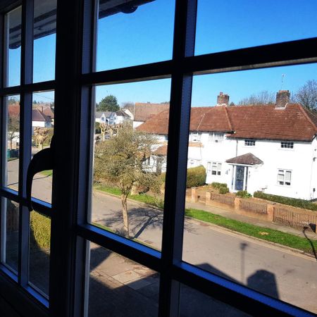 3 bedroom end of terrace house to rent - Photo 2