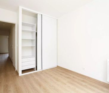 location Appartement T4 DE 86.55m² À PARIS - Photo 2
