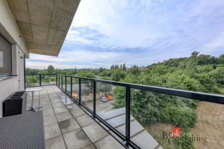 Pronájem bytu 2+kk 74 m - Fotografie 4