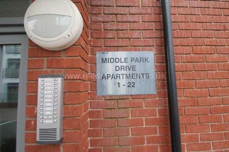 Middlepark Drive, Birmingham, B31 - Photo 3