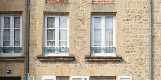 À CHARLEVILLE MEZIERES - Photo 3