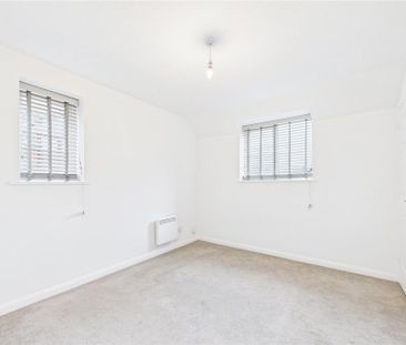 2 bedroom end of terrace house to rent - Photo 6