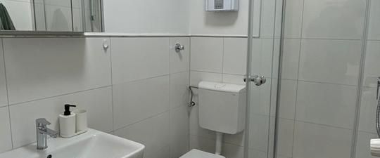 Voll möblierte 2 Zimmer wohnung - Photo 1