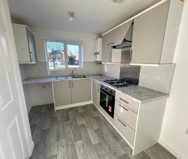 3 bedroom semi-detached house to rent - Photo 5