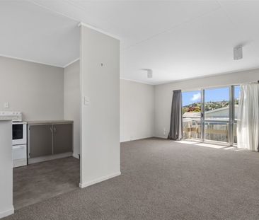 Sunny Sherwood - Photo 2