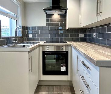 66 Old Carrick Road, Monkstown BT37 0UG - Photo 5
