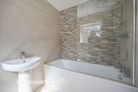 3 bed terraced house to rent in Richmond Street, Penkhull, Stoke-on-Trent - Photo 5
