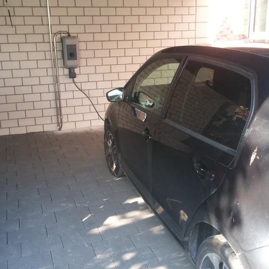 Mietwohnung, Süd-Balkon, 3 Zimmer, 1. OG, hochwertig, Einbauküche - Photo 1