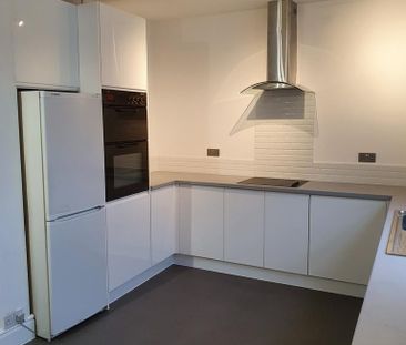 2 bedroom flat to rent - Photo 6