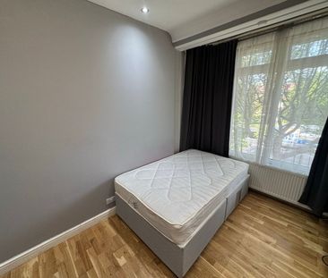 Room in a Shared Flat, Ellesmere Road, W4 - Photo 6