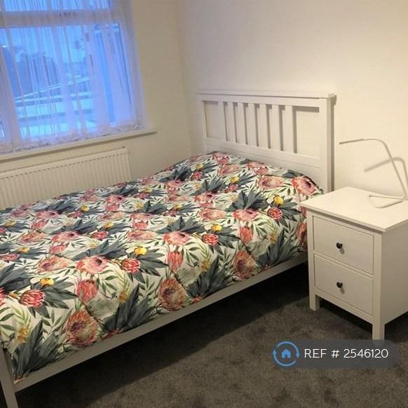 1 bedroom in a house share to rent - Photo 1