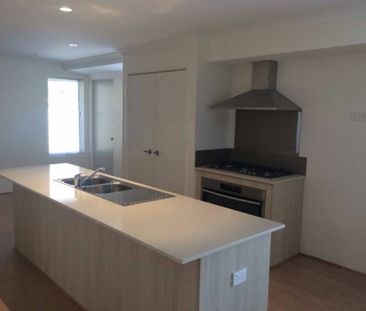 BREAK LEASE - Spacious Family Home with Study & Alfresco Living - Photo 1