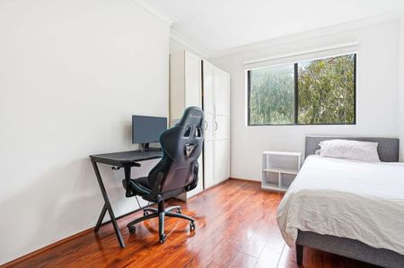 Modern 2 Bedroom Unit In Convenient Location - Photo 5