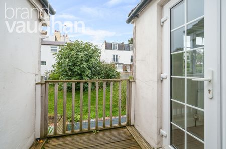 2 bedroom terraced house to rent - Photo 4