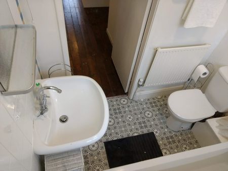 Room in a Shared House, Brookfield Road, S7 - Photo 4