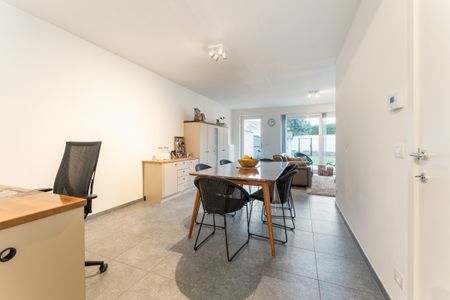 Moderne, instapklare woning te huur met 4 slaapkamers en garage in centrum Waregem - Foto 5