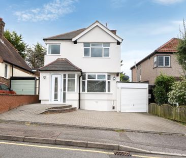 4 bedroom detached house to rent - Photo 2