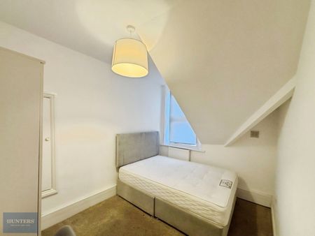 2 bedroom Flat To Let Total Size: 625 SQ FT - Photo 2