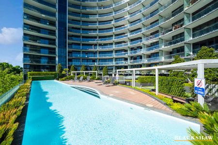 Stylish Furnished Apartment - Photo 4