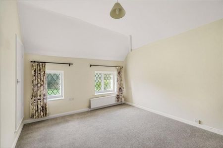 2 bedroom semi-detached house to rent - Photo 4