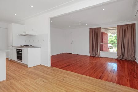 18 Tennyson Street, Winston Hills. - Photo 3