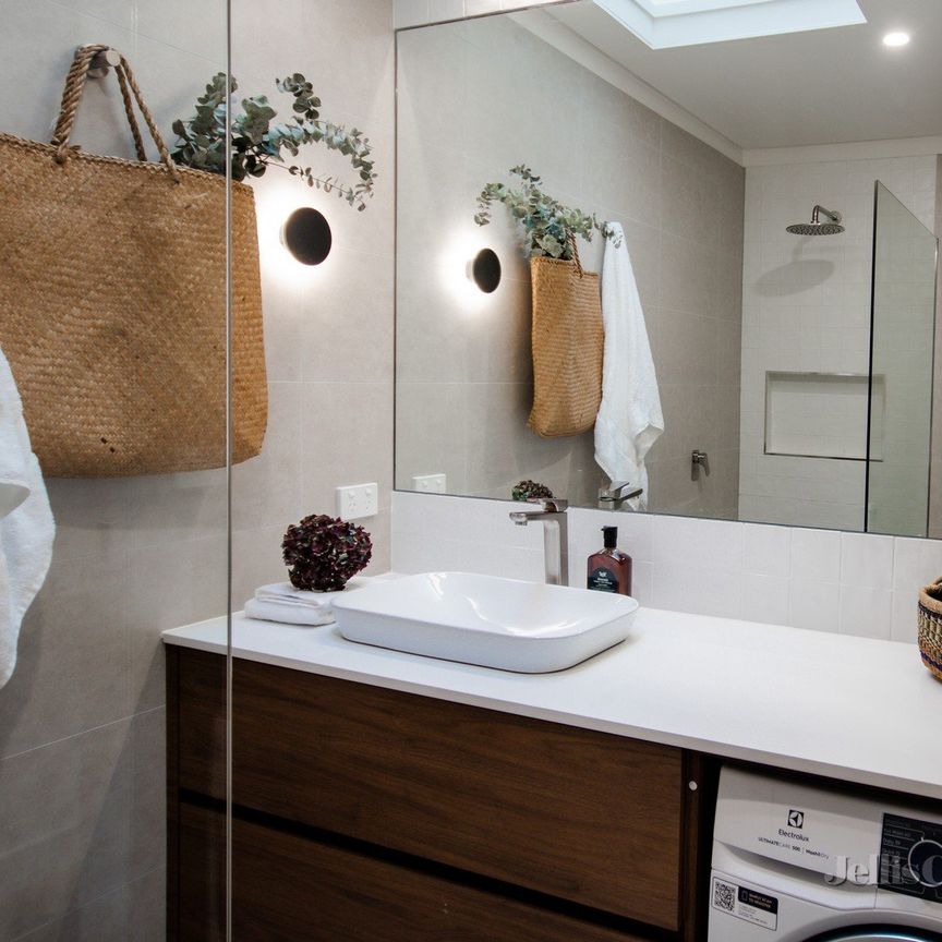 40 Rowena Parade, Richmond - Photo 1