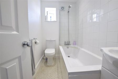 2 bedroom terraced house to rent - Photo 2