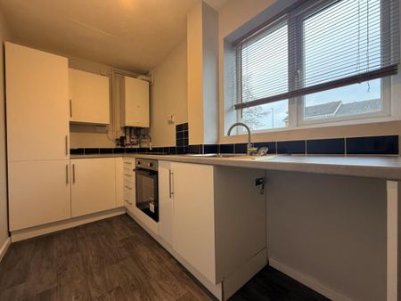 2 bedroom terraced house to rent - Photo 3