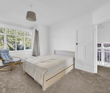 4 bedroom semi-detached house to rent - Photo 3