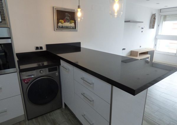 One-bedroom apartment for rent with parking and sea views – Albufereta, Alicante