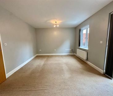 Cochran Avenue, Chippenham, SN15 - Photo 3