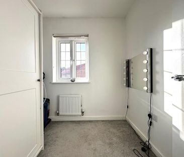 3 bedroom end of terrace house to rent - Photo 6